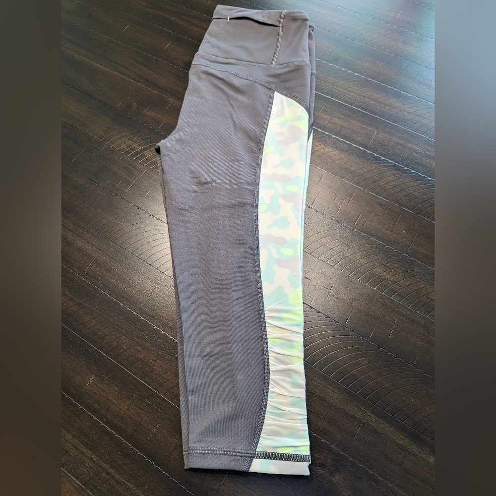 Victoria Secret Sport capris size small